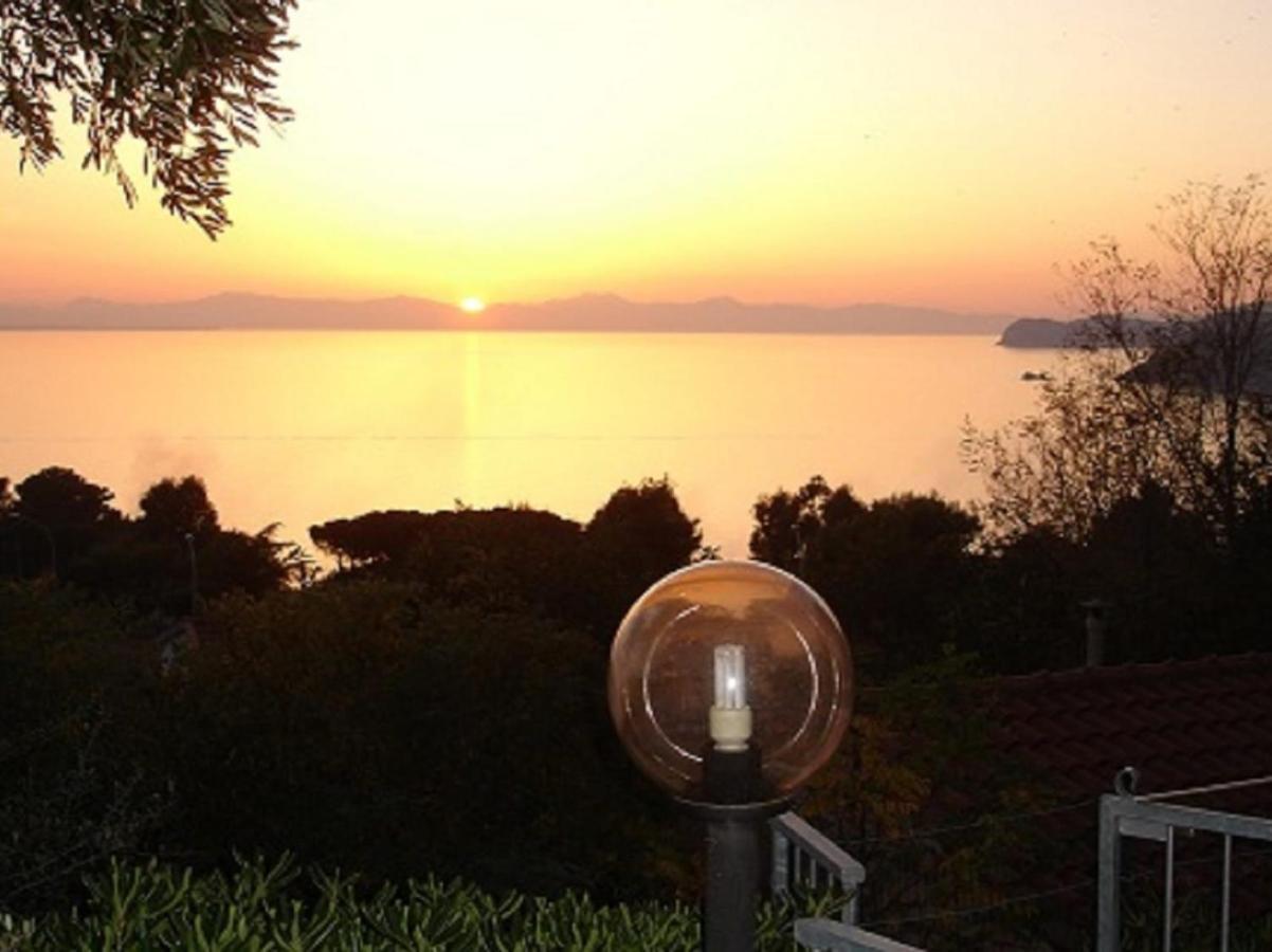 Fewo Sole E Azzurro Capoliveri  Dış mekan fotoğraf